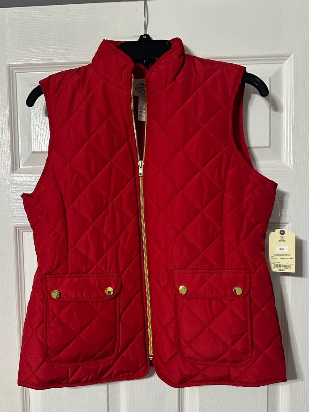 NWT St. John’s Bay Quilted Red Sleeveless Puffer Vest with Gold Snap Pockets